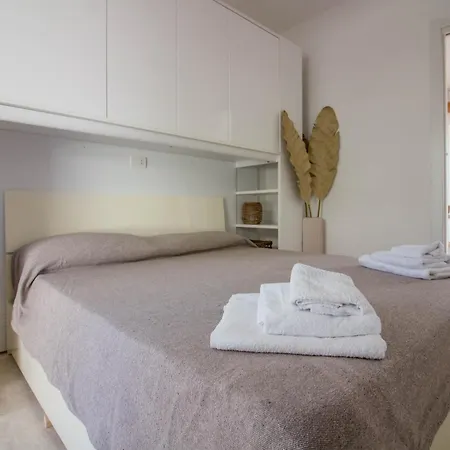 Guesthost - Amazing Apartman